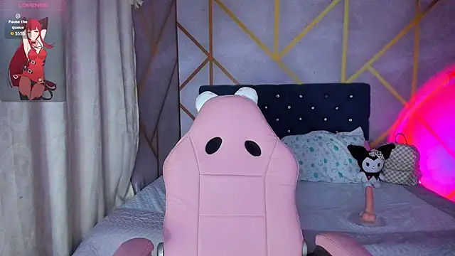  vaiolet owo online show from March 4, 8:00 am