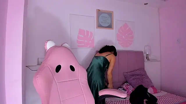  vaiolet owo online show from December 18, 5:34 am