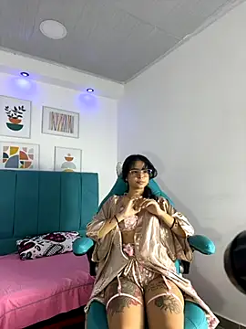  vaiolet owo online show from November 15, 5:44 am