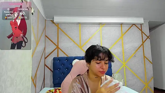  vaiolet owo online show from February 7, 5:15 am