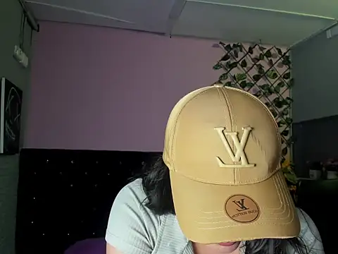 Snapshot of Dhany_Naugthy_ chatting on November 7, 7:40 pm Dhany Naugthy online show from November 7, 7:40 pm