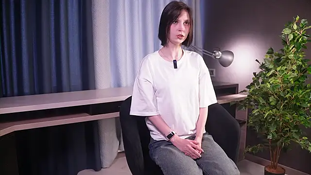 Snapshot of LilaJudice chatting on November 7, 9:03 am LilaJudice online show from November 7, 9:03 am