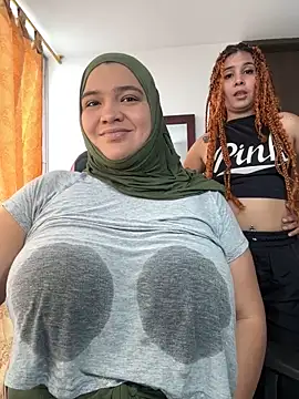 Snapshot of sweetmuslim01 chatting on November 24, 5:35 pm sweetmuslim01 online show from November 24, 5:35 pm