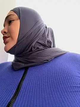 Snapshot of sweetmuslim01 chatting on September 18, 2:53 pm sweetmuslim01 online show from September 18, 2:53 pm