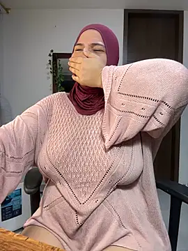 Snapshot of sweetmuslim01 chatting on September 17, 11:29 pm sweetmuslim01 online show from September 17, 11:29 pm