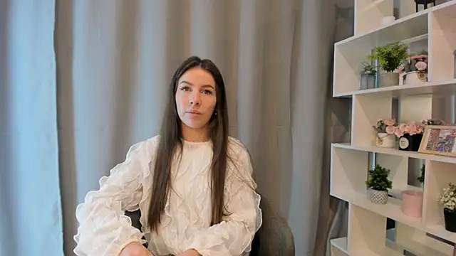 Snapshot of OtiliaNatiello chatting on November 7, 2:10 pm OtiliaNatiello online show from November 7, 2:10 pm