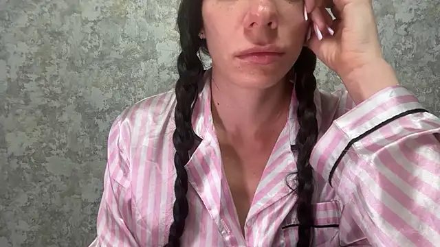 Angelinaa19 online show from April 21, 8:59 pm