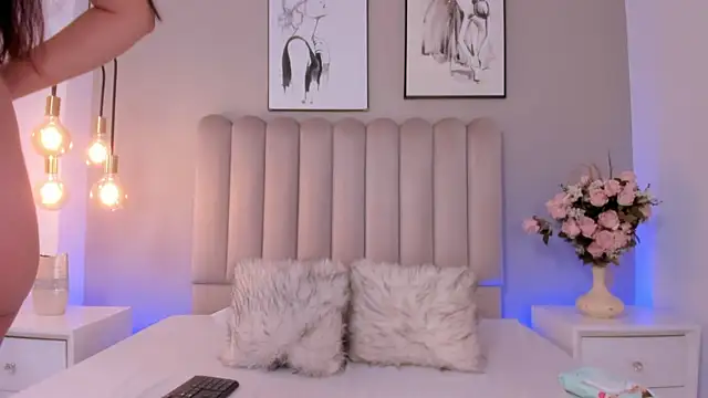 EmilyMiller 22 online show from November 19, 11:32 am