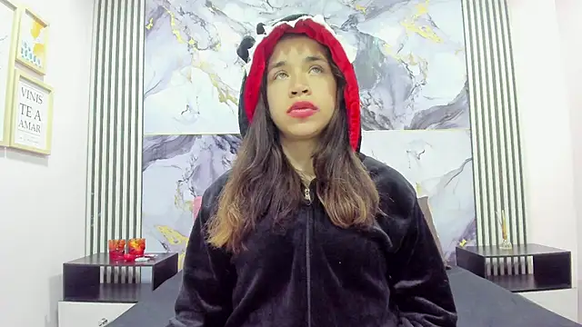 Hot Barbie Poku2 online show from November 11, 3:12 am