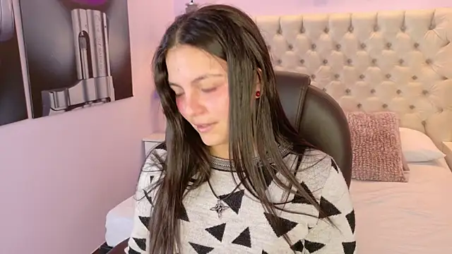 GabyQueens online show from November 18, 3:15 pm