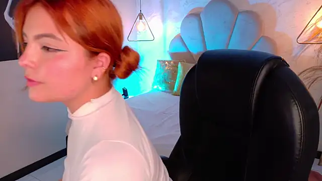 GabyQueens online show from August 1, 4:43 am