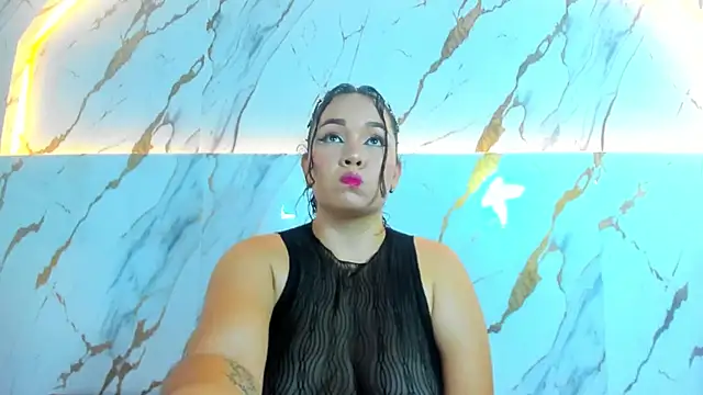 Snapshot of Brenda-Rosse chatting on February 1, 4:44 am Brenda-Rosse online show from February 1, 4:44 am