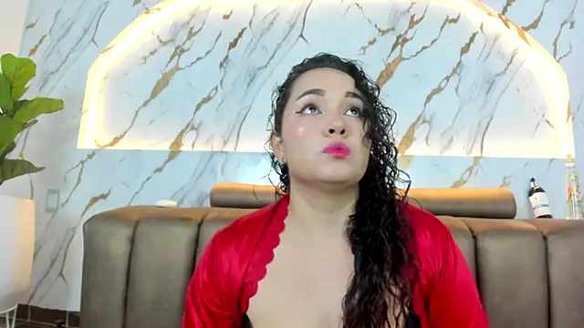 Snapshot of Brenda-Rosse chatting on February 7, 4:42 am Brenda-Rosse online show from February 7, 4:42 am