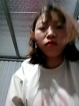 julybi online show from November 17, 9:41 pm