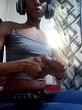 Nikistickyxx25 online show from December 1, 4:08 pm