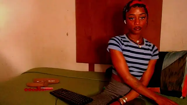 Nikistickyxx25 online show from May 10, 10:30 am