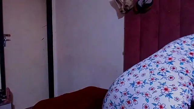 Nikistickyxx25 online show from April 20, 1:13 pm
