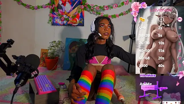 Snapshot of Goddess__Effy chatting on November 20, 11:14 pm Goddess Effy online show from November 20, 11:14 pm