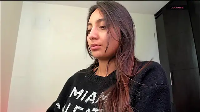 LilyGarcia online show from May 11, 6:05 pm