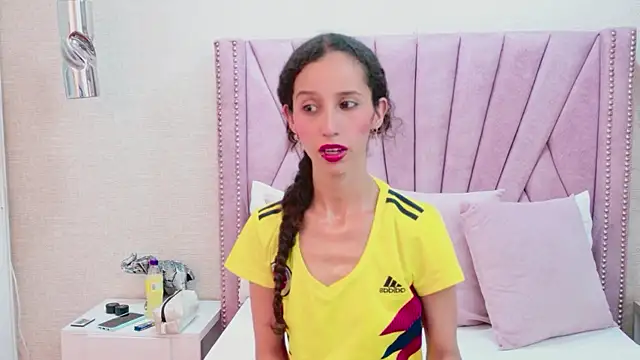 Snapshot of EimySanchez chatting on July 7, 7:17 pm EimySanchez online show from July 7, 7:17 pm