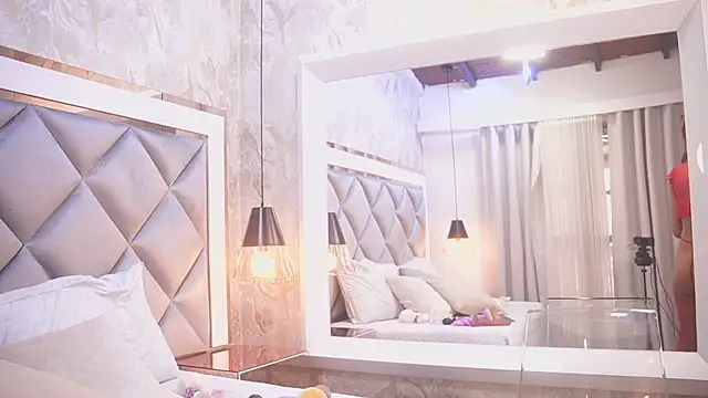 crystal gilton online show from February 17, 7:11 pm