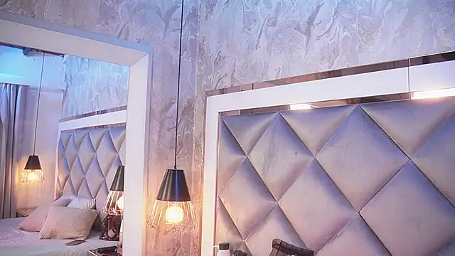 crystal gilton online show from February 28, 7:02 pm