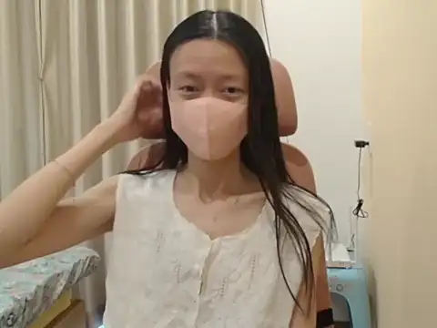 Lil-Cherries online show from January 12, 9:27 am