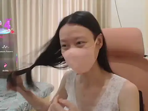 Lil-Cherries online show from November 17, 4:49 am