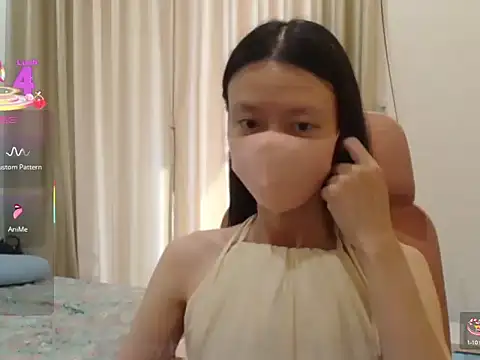 Lil-Cherries online show from December 18, 3:00 am