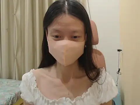 Lil-Cherries online show from February 3, 2:44 pm