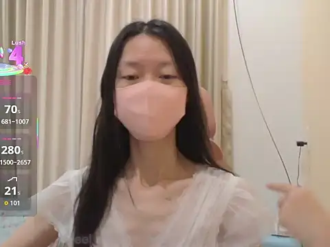 Lil-Cherries online show from November 16, 3:44 am