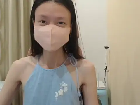 Lil-Cherries online show from April 9, 2:01 pm