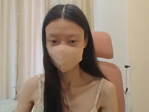 Lil-Cherries online show from April 3, 2:51 am