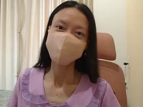 Lil-Cherries online show from January 18, 5:22 am