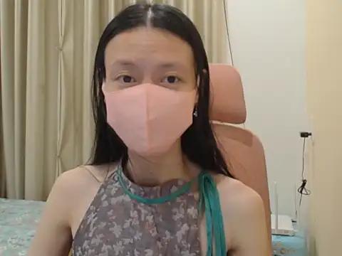 Lil-Cherries online show from January 6, 2:43 pm