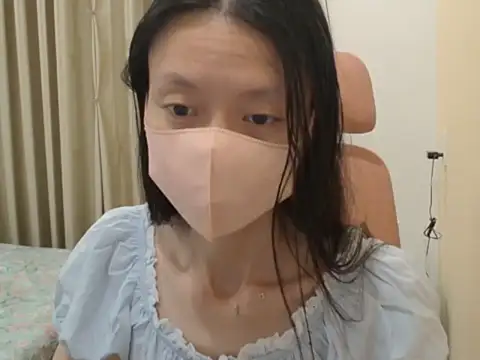 Lil-Cherries online show from February 25, 1:11 pm