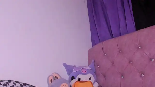 amy  a online show from February 9, 7:39 am