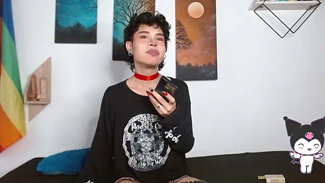 nicolai a online show from April 13, 2:43 pm