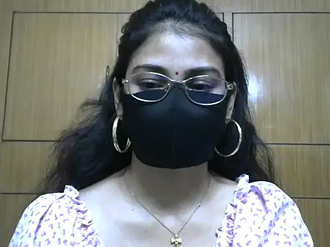 Snapshot of Fairy_Pie chatting on July 8, 8:20 pm Fairy Pie online show from July 8, 8:20 pm