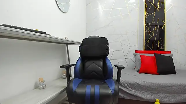 Zoro V online show from November 11, 7:52 pm