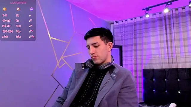 Un Sluttyy online show from December 3, 11:31 am