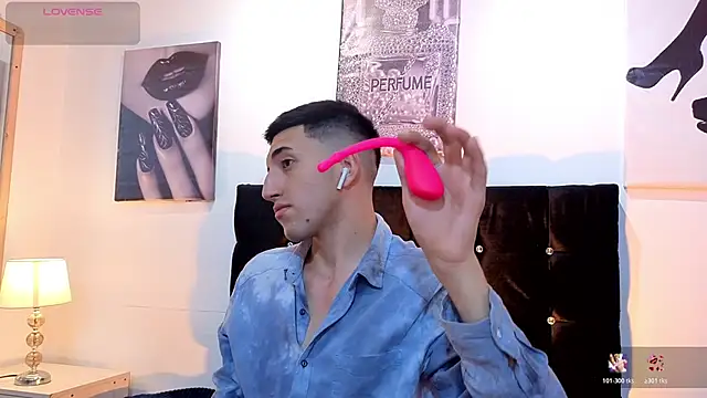 Un Sluttyy online show from February 16, 11:31 am