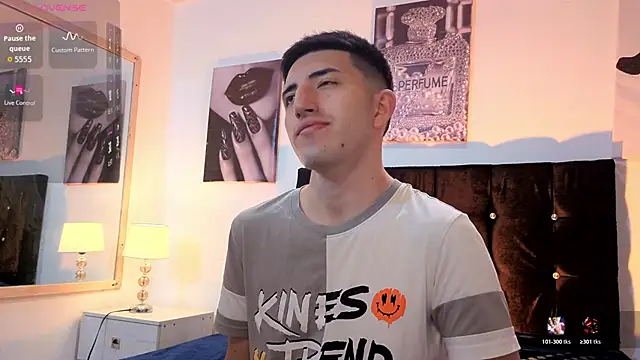 Un Sluttyy online show from February 20, 11:23 am