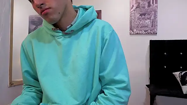 Un Sluttyy online show from February 6, 11:50 am