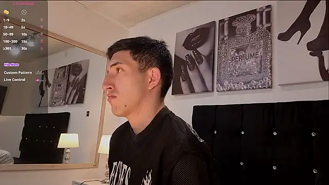 Un Sluttyy online show from March 10, 11:14 am