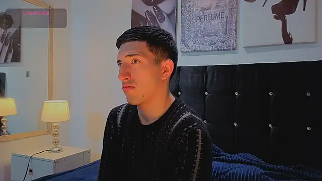 Un Sluttyy online show from March 6, 11:49 am