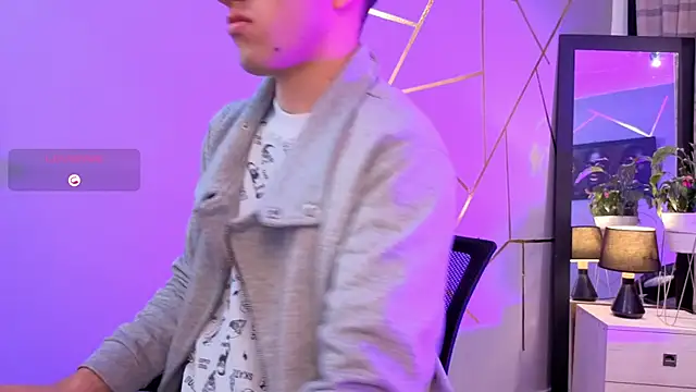 Un Sluttyy online show from November 20, 11:33 am