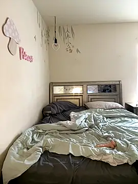 carmelpeach online show from November 19, 9:04 pm