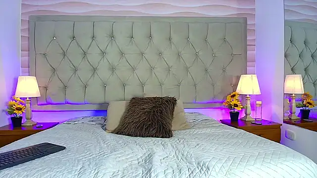 Liathompson FG online show from November 20, 7:36 pm