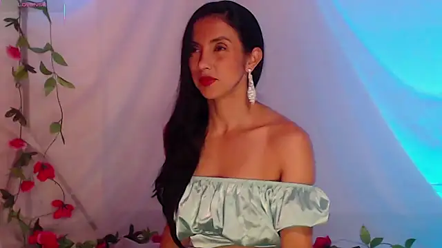 Snapshot of Belladonna_lips chatting on February 25, 2:56 am Belladonna lips online show from February 25, 2:56 am